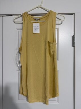 Relaxed Pocket Tank Top in Mustard Yellow — Beyond Yoga